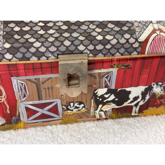 Vintage Tin Litho Barn Farm Animals Storage Box With Lid/Latch - Picture 8 of 15